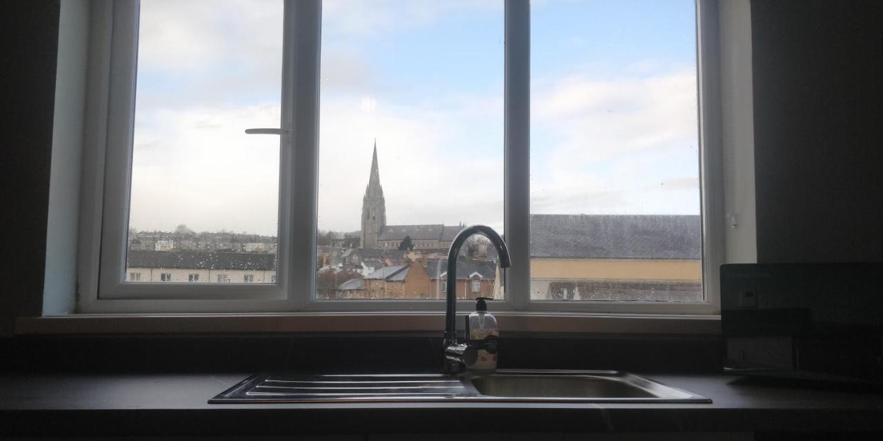 Free Derry Apartments Eksteriør bilde